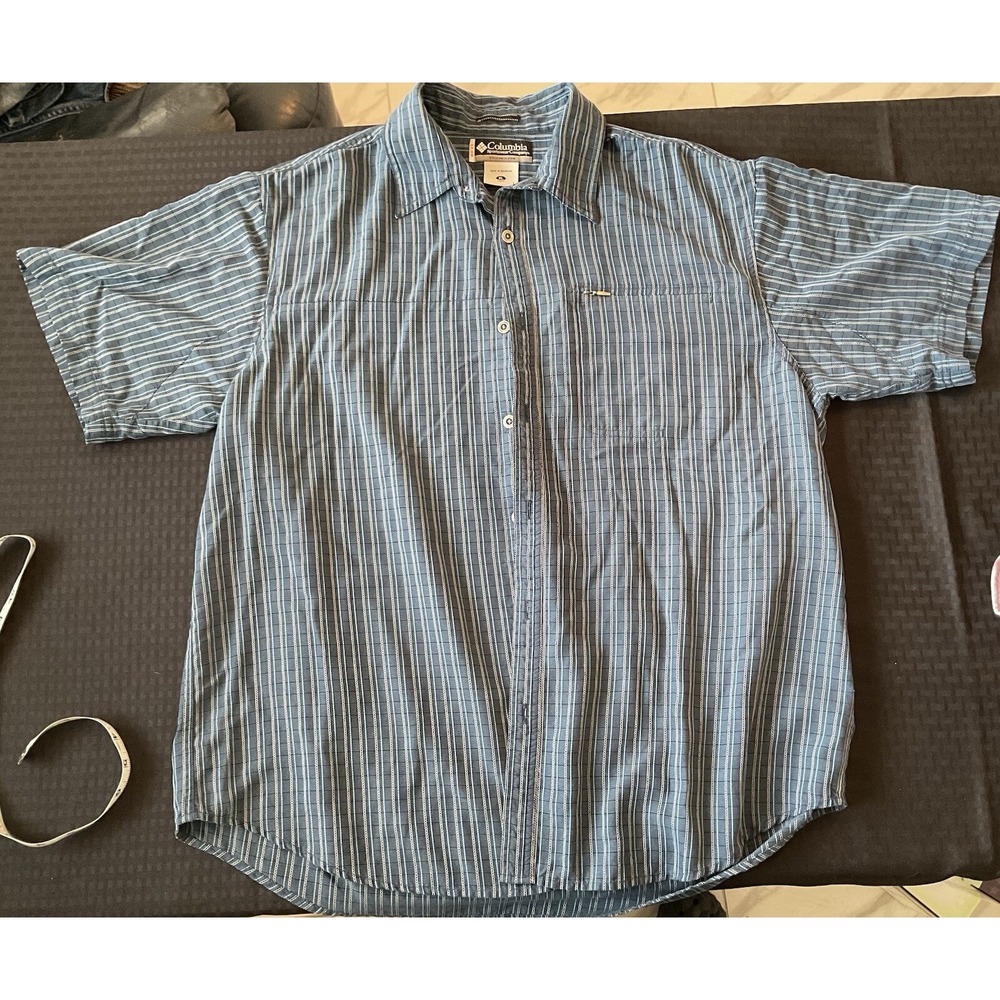 Columbia Sportswear Company Plaid‎ White & Dark/Light Blue Button Down Shirt, XL